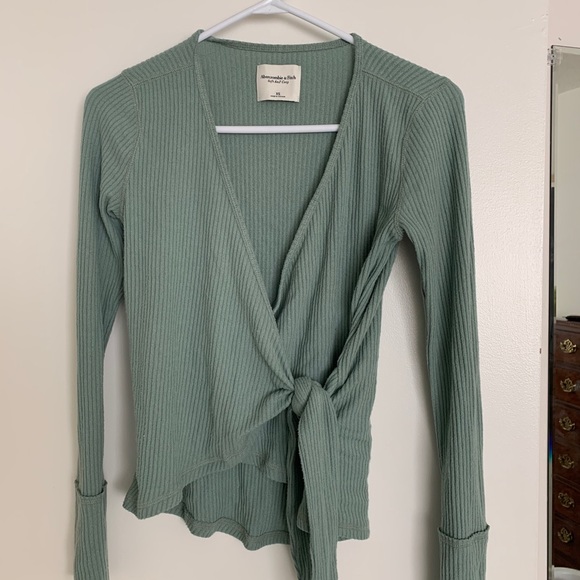 Abercrombie & Fitch Tops - A&F green wrap top